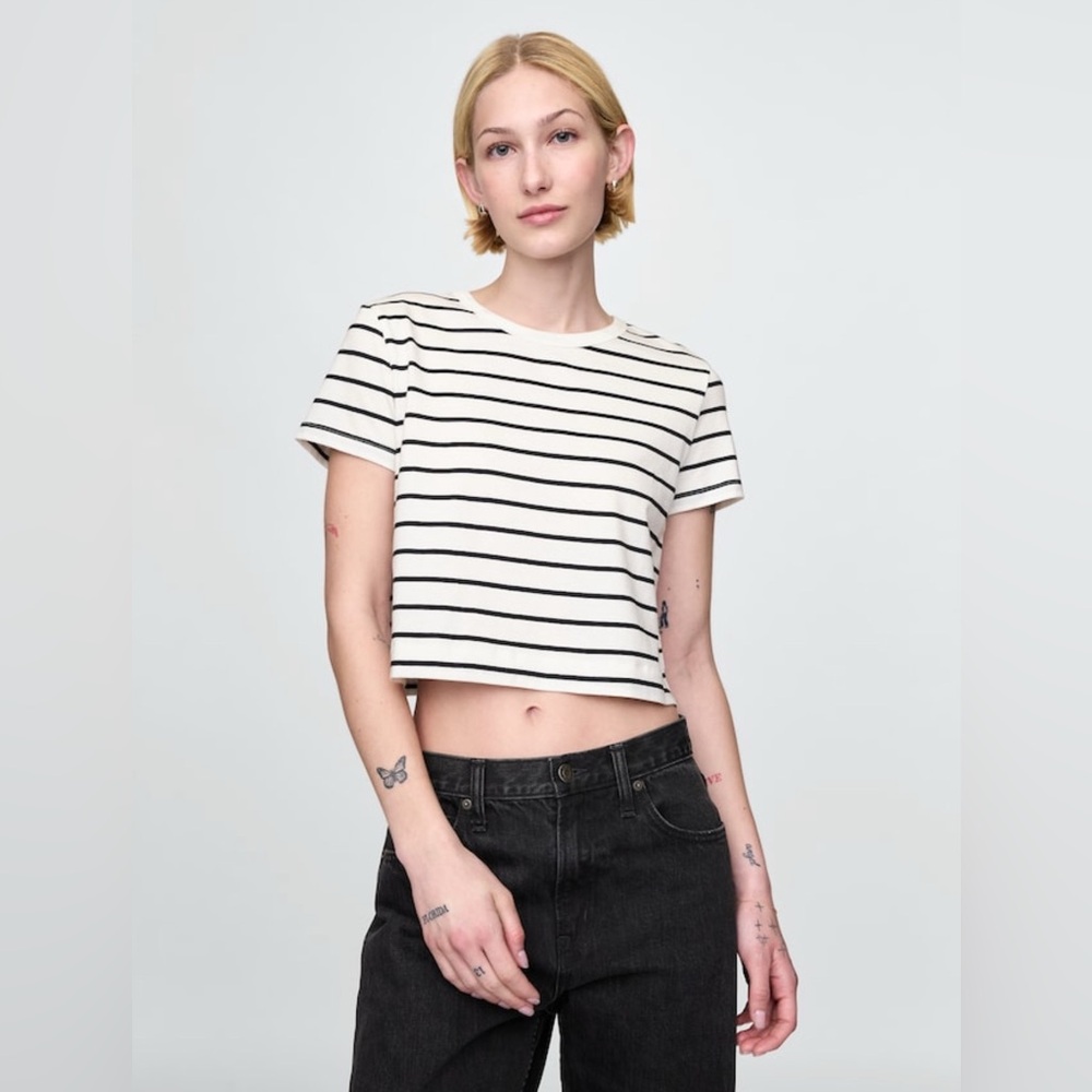 NWT Gap Organic Cotton Vintage Cropped Tee Shirt